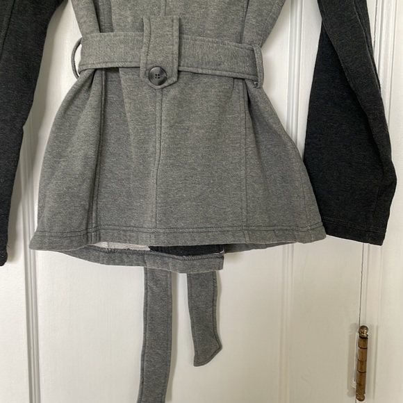 Maurices trench coat grey medium like new hood pockets buttons casual to dressy - Picture 15 of 16